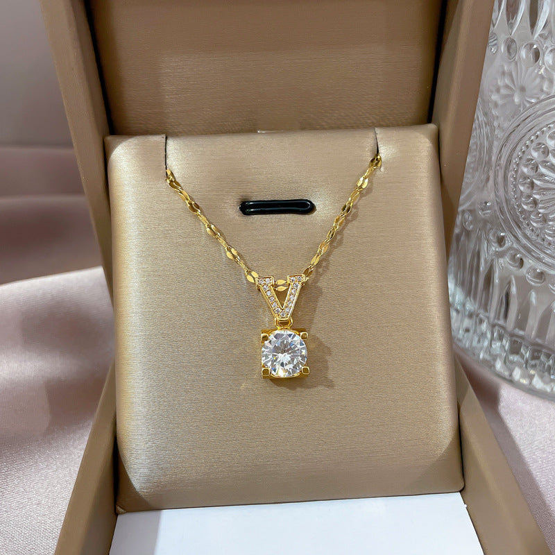 V-shaped square diamond titanium steel necklace light luxury personality temperament gorgeous diamond necklace women's versatile collarbone chain accessories wholesale