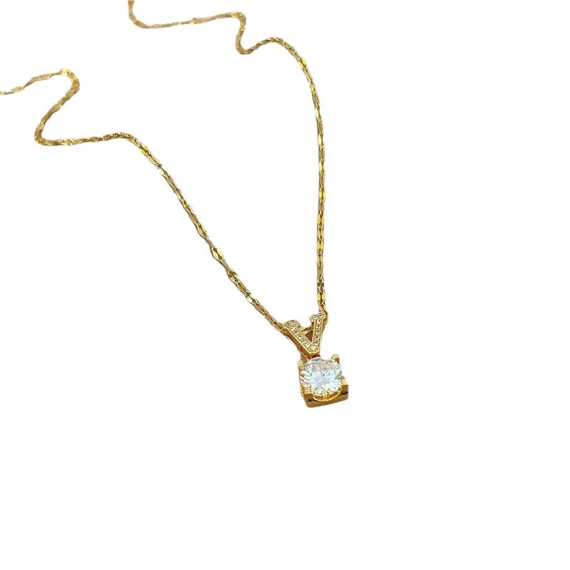 V-shaped square diamond titanium steel necklace light luxury personality temperament gorgeous diamond necklace women's versatile collarbone chain accessories wholesale