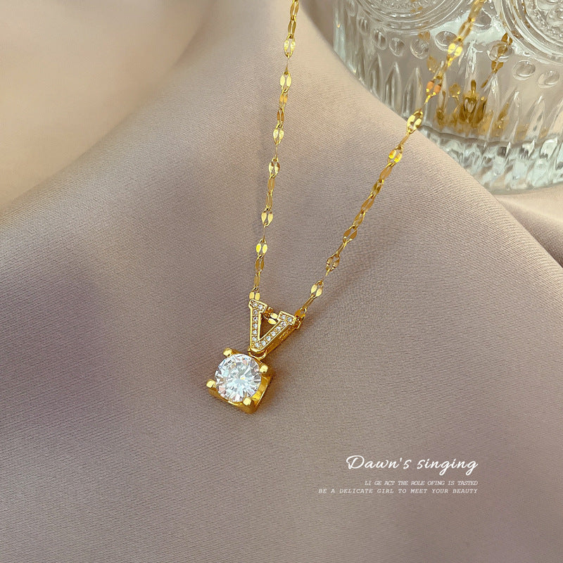 V-shaped square diamond titanium steel necklace light luxury personality temperament gorgeous diamond necklace women's versatile collarbone chain accessories wholesale